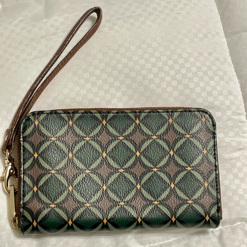 Fossil Green and Brown Patterned Wristlet